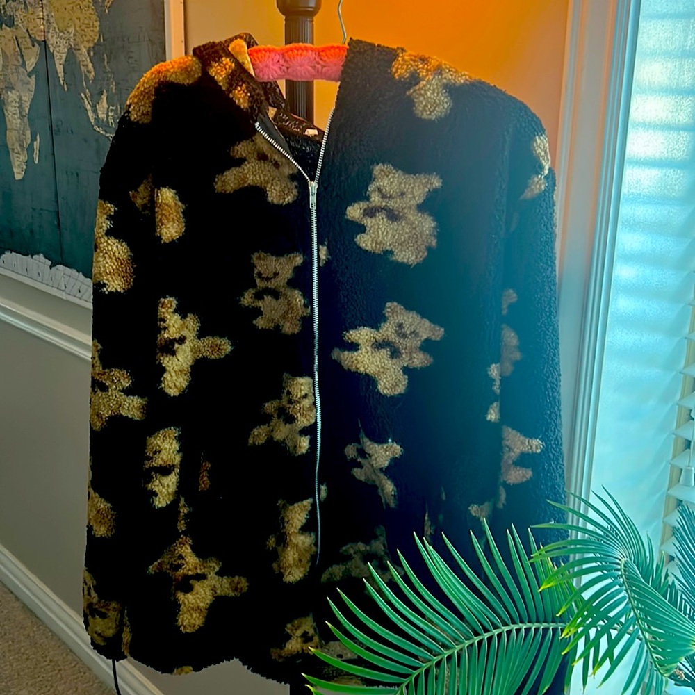 Quirky teddy bear patterned warm fleece-style zip up jacket